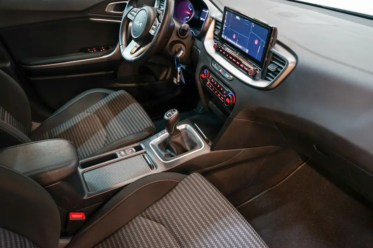 Kia Ceed / cee'd - 11