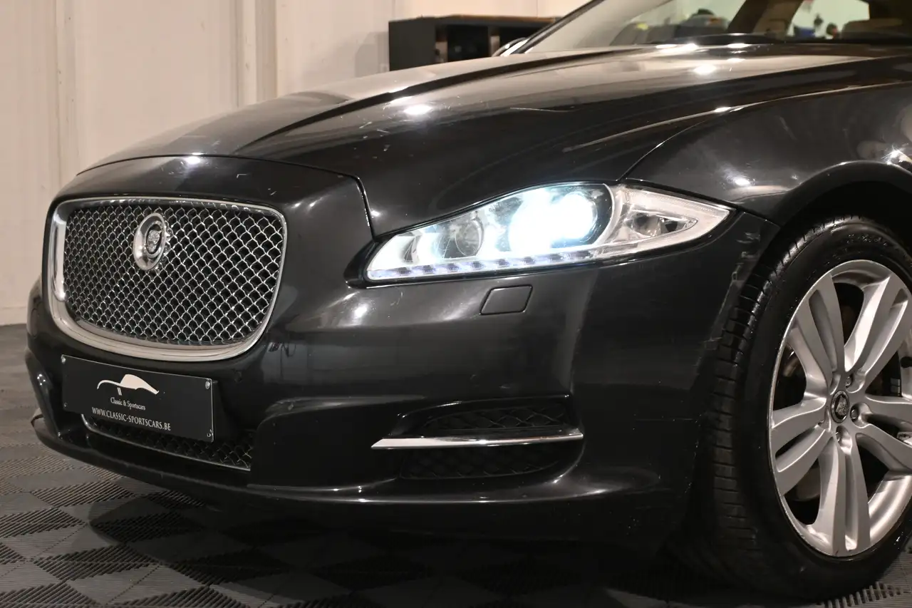 Jaguar XJ - 6