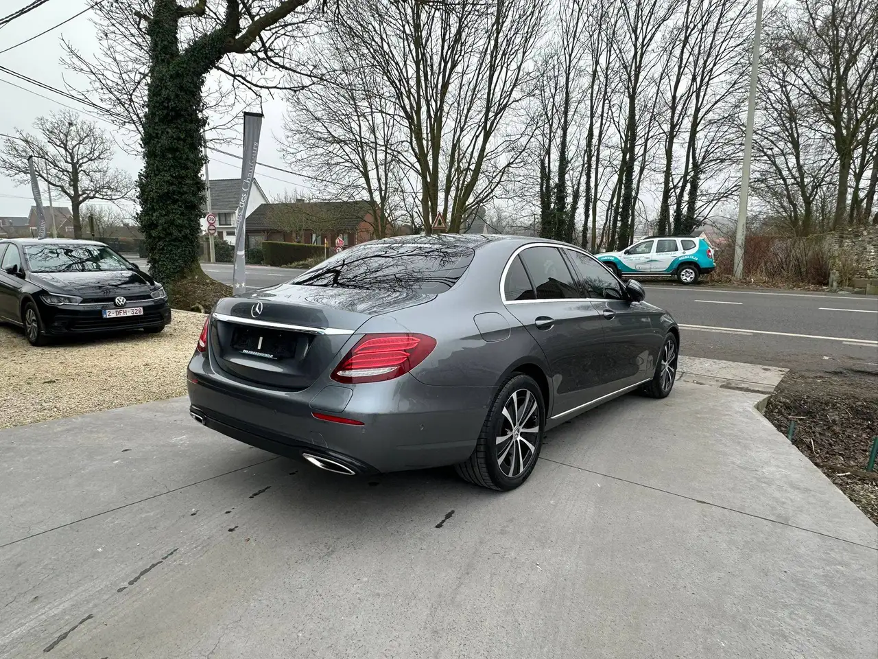 Mercedes-Benz E 300 - 4