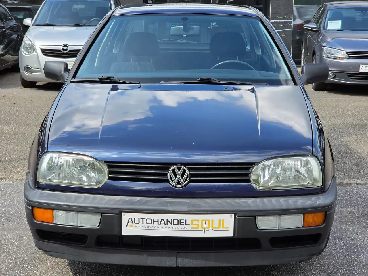 Volkswagen Golf - 6