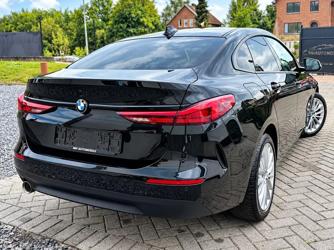 BMW 218 - 2