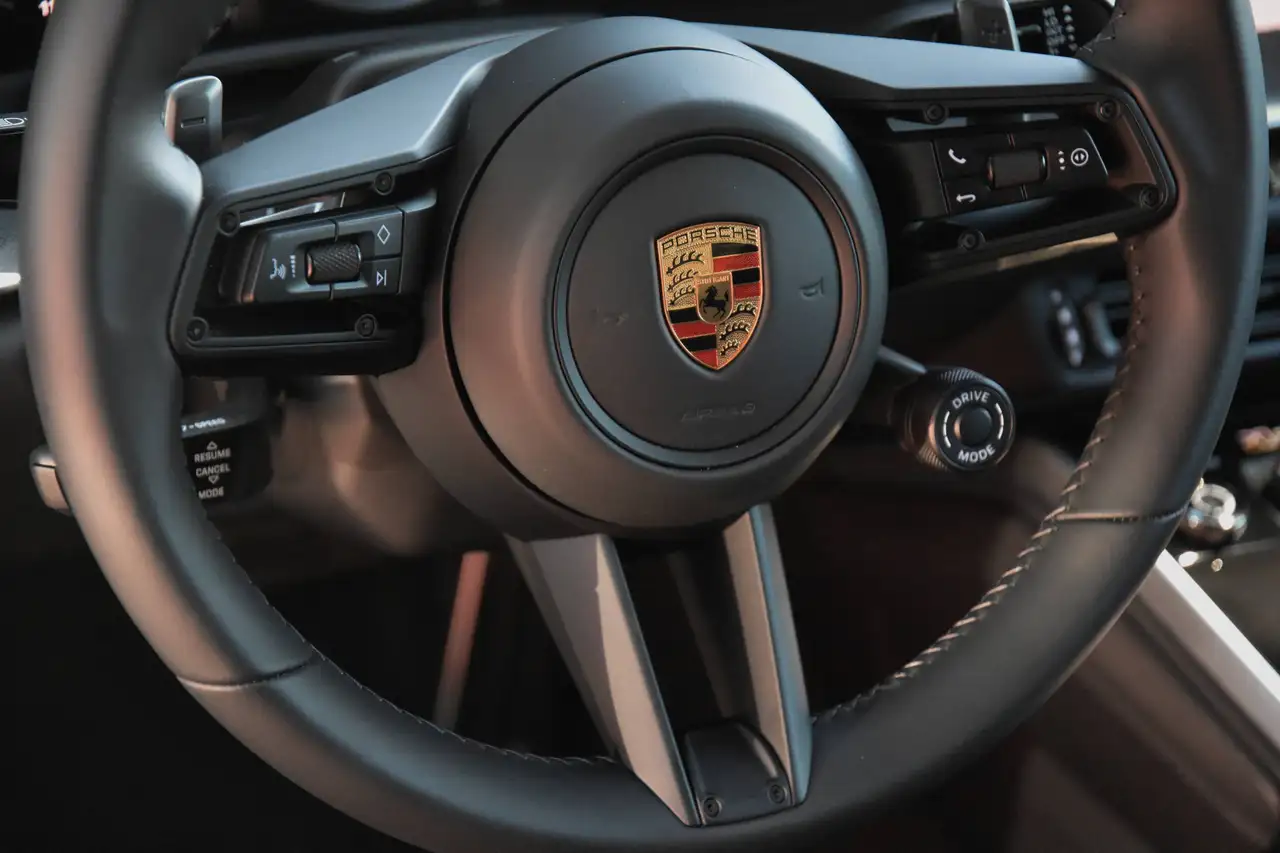 Porsche 992 - 11