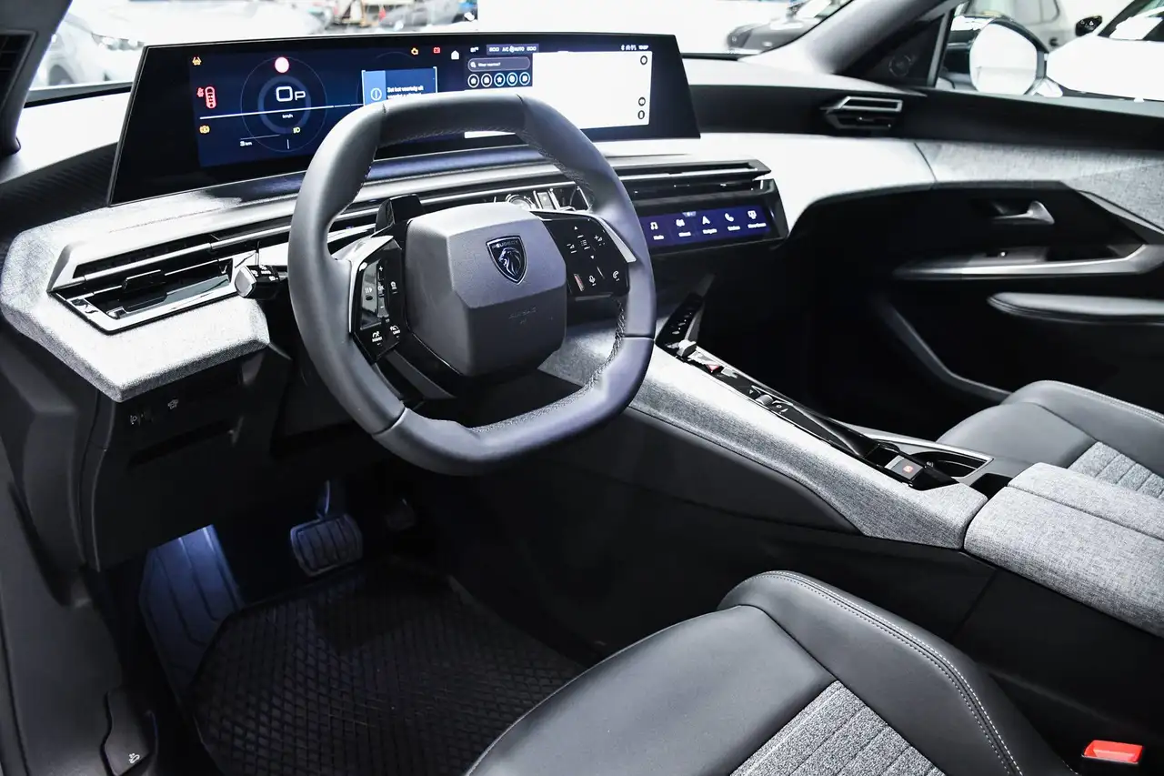Peugeot 5008 - 8