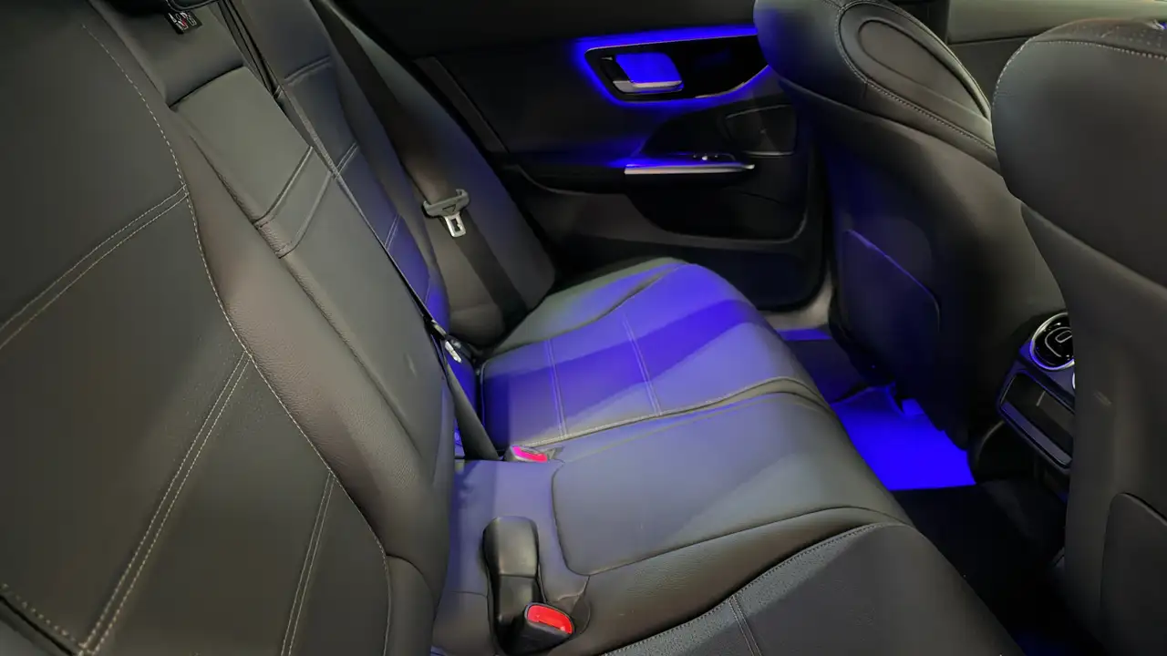 Mercedes-Benz C 200 - 10