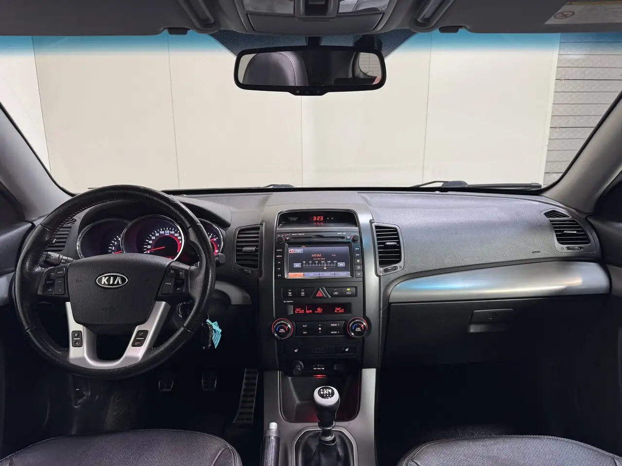 Kia Sorento - 11