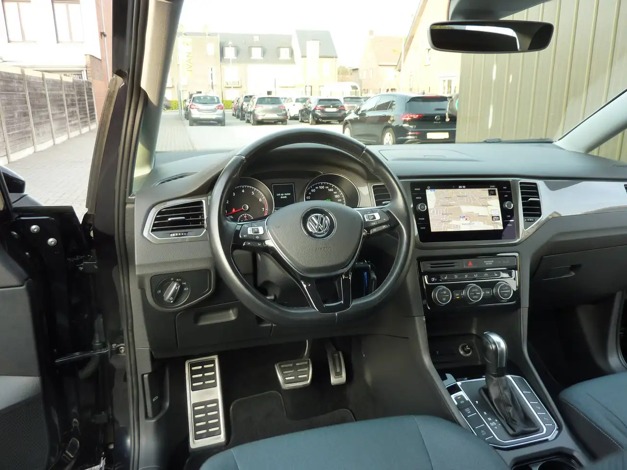Volkswagen Golf Sportsvan - 12
