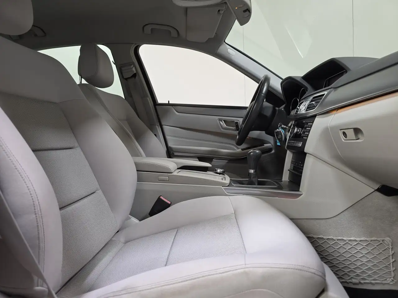 Mercedes-Benz E 200 - 2