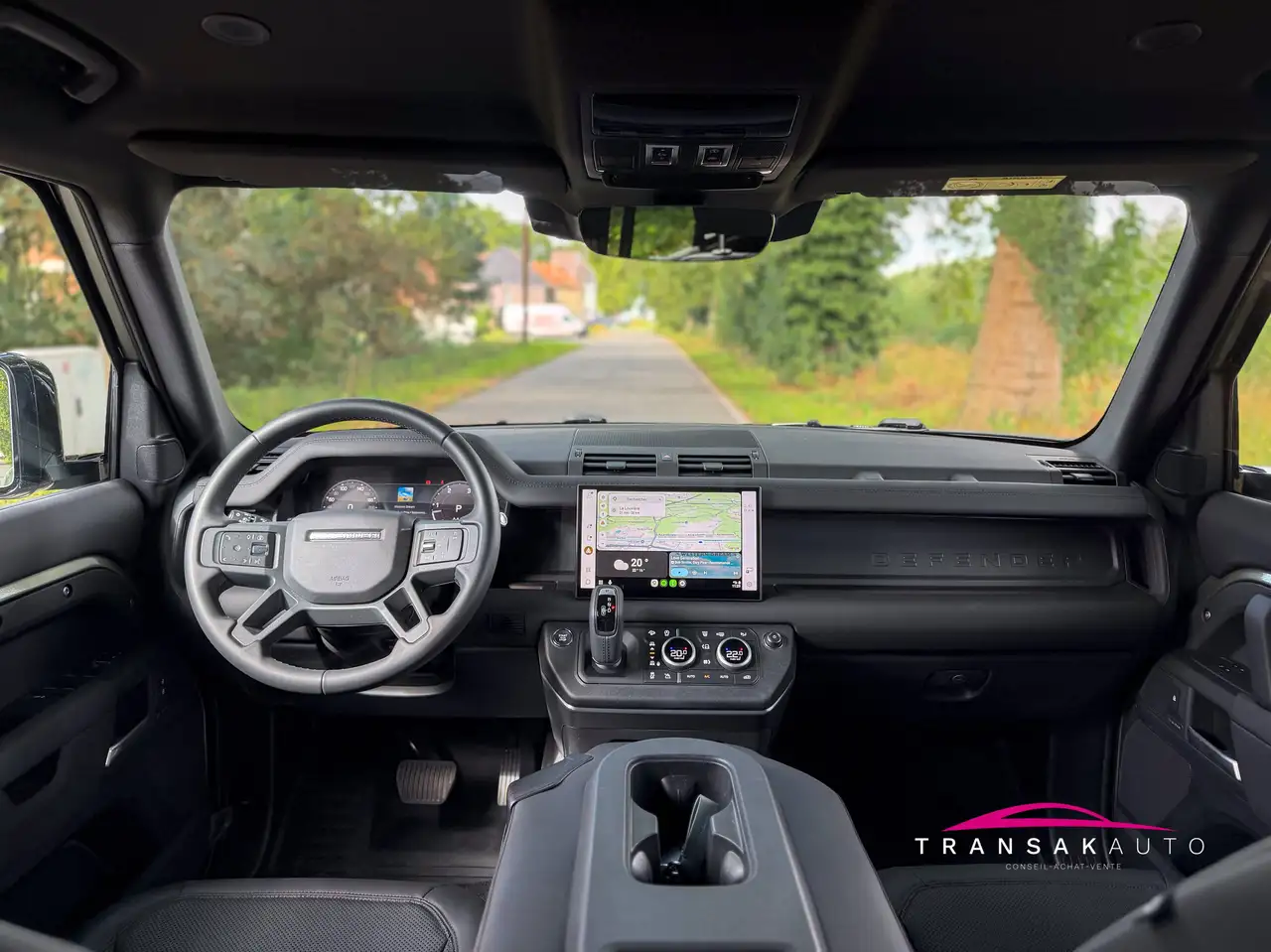 Land Rover Defender - 8
