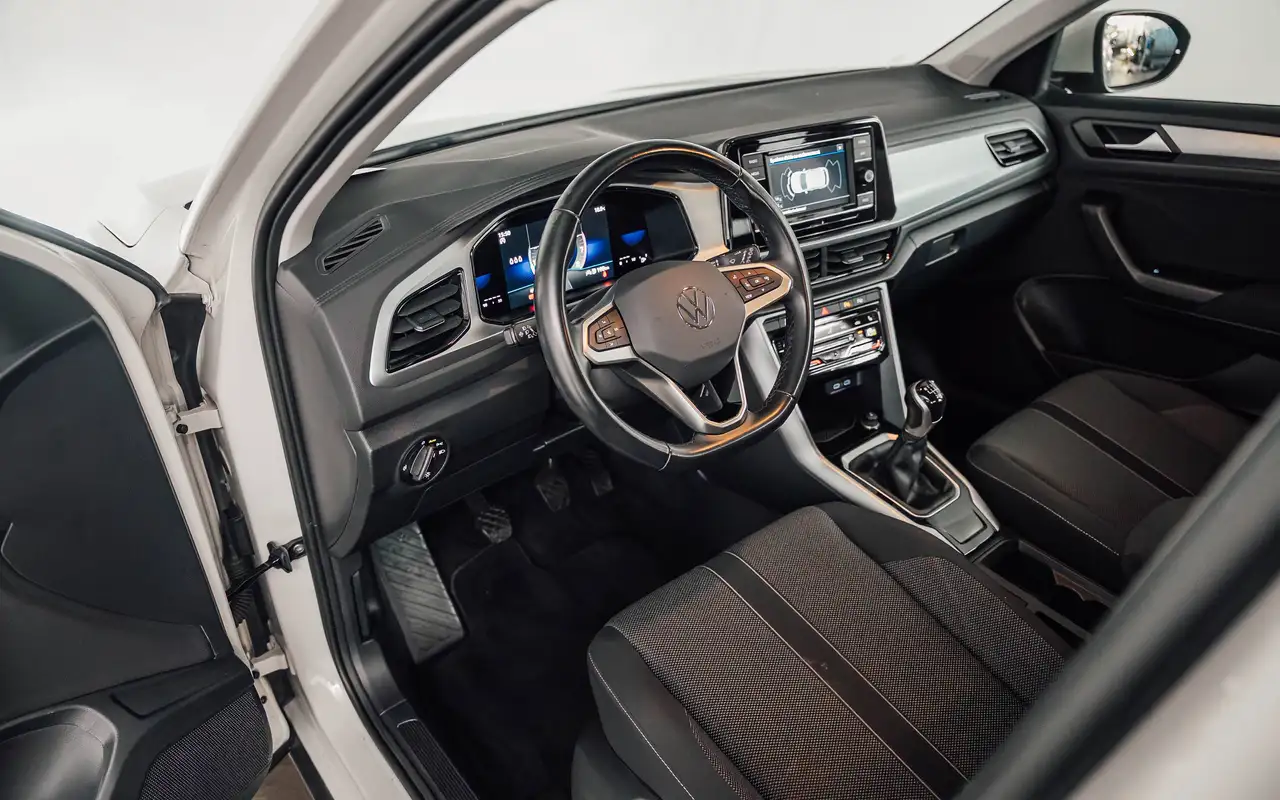 Volkswagen T-Roc - 11