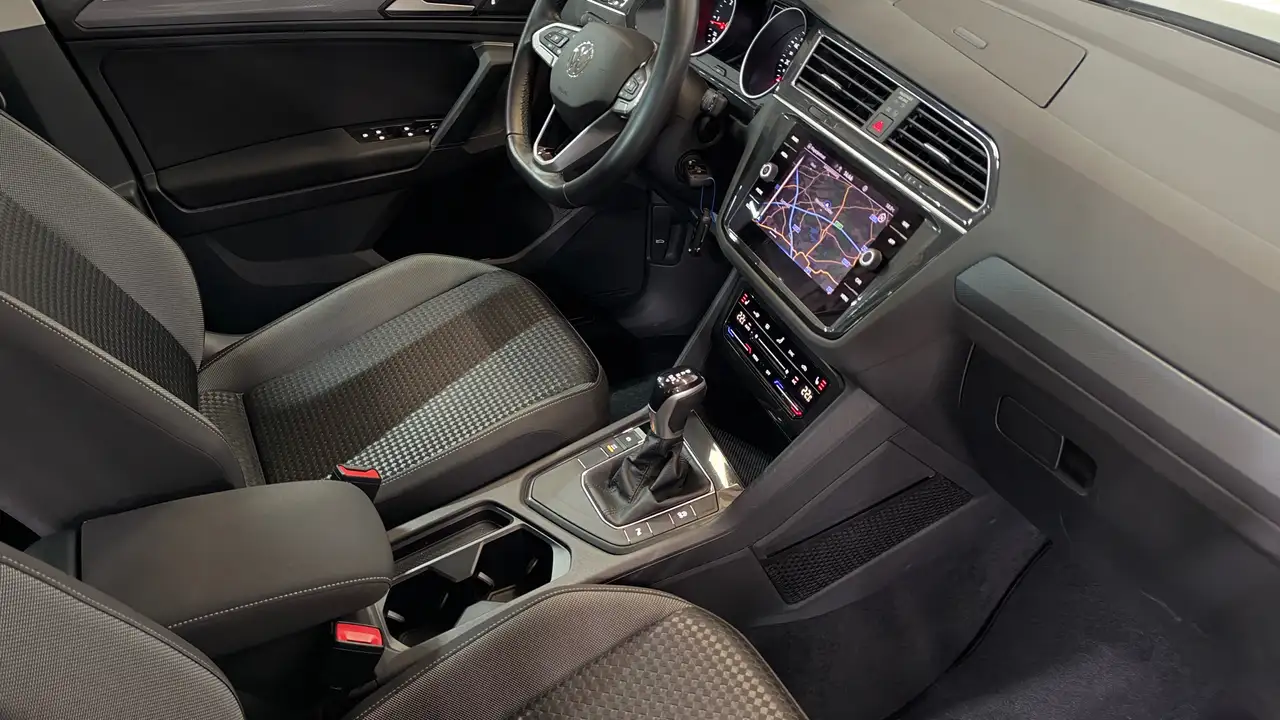 Volkswagen Tiguan - 9