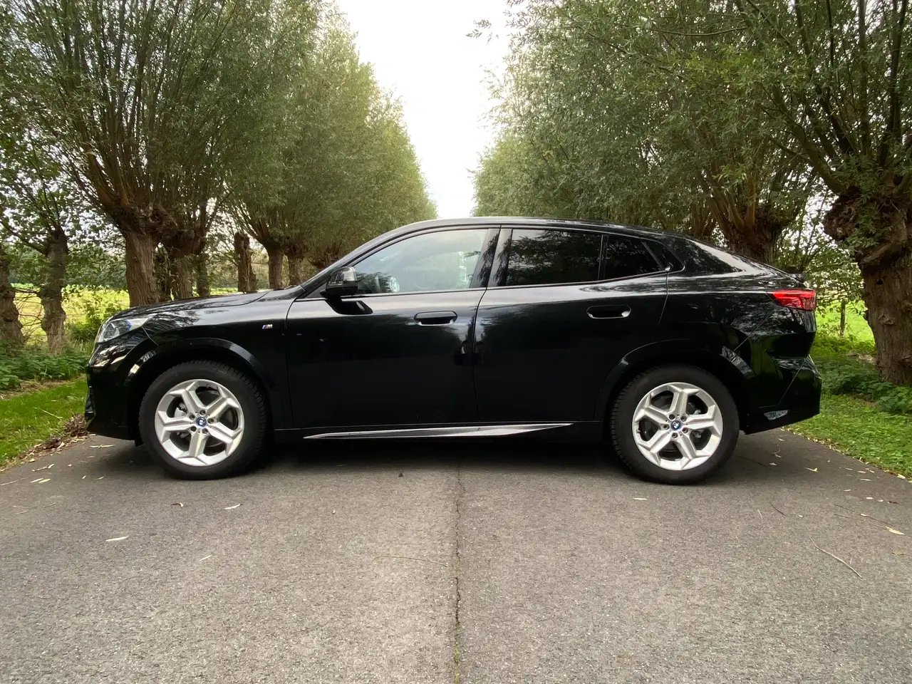 BMW iX2 - 9
