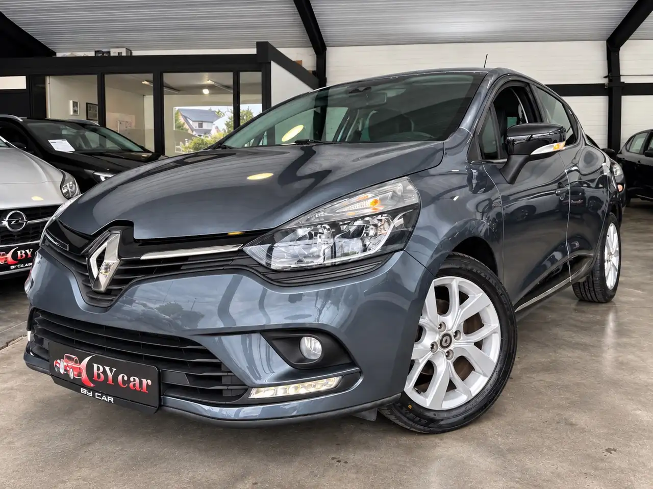 Renault Clio - 1