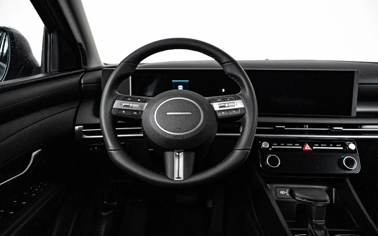 Hyundai TUCSON - 11