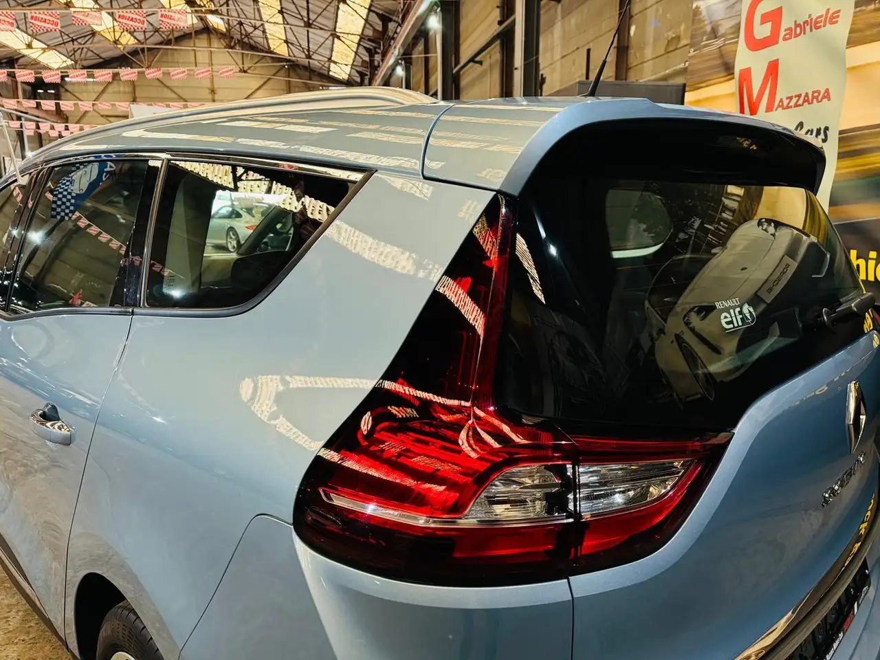 Renault Grand Scenic - 10