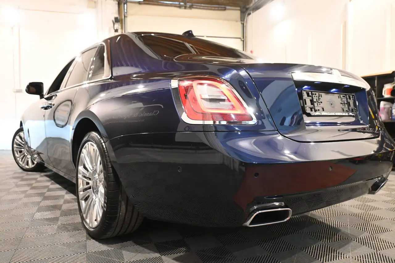 Rolls-Royce Ghost - 10