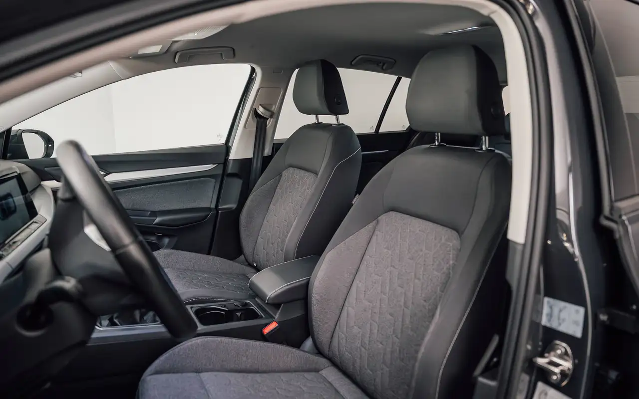 Volkswagen Golf - 9