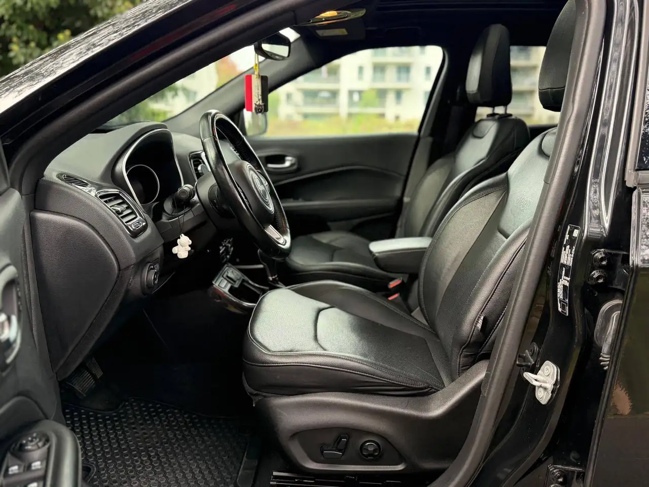 Jeep Compass - 11
