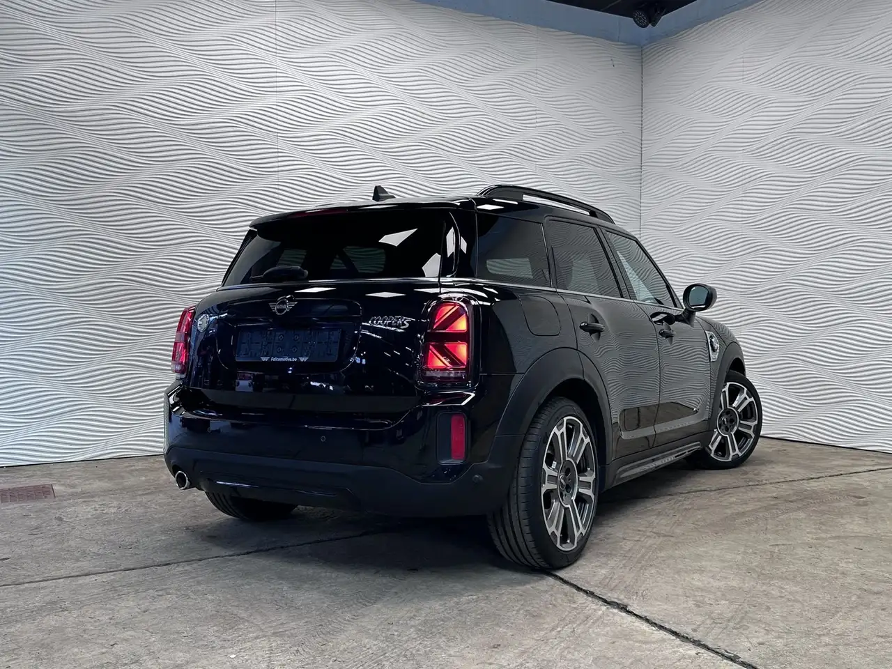 MINI Cooper SE Countryman - 12