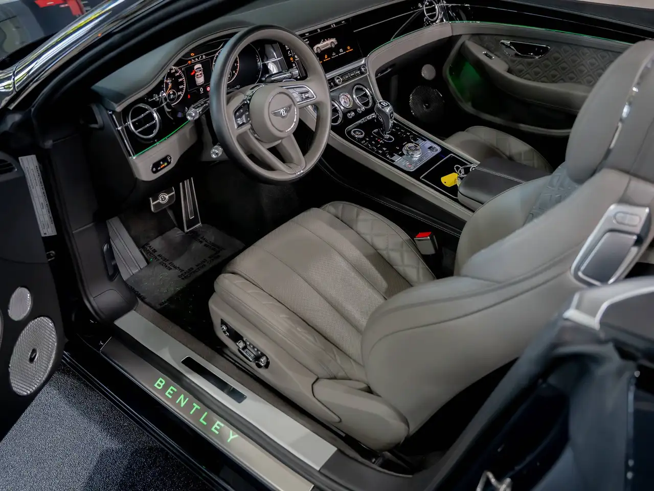 Bentley Continental GTC - 8