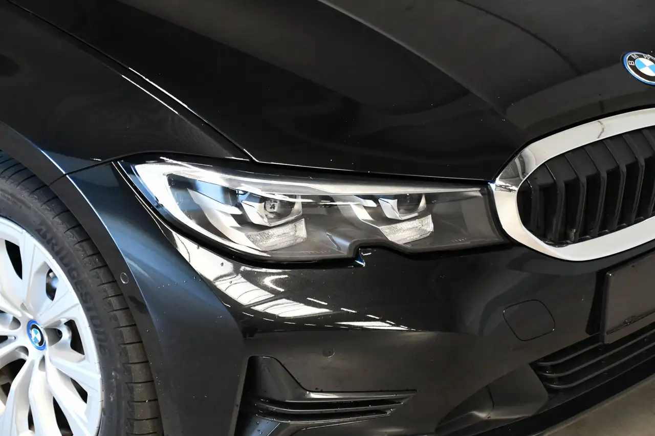 BMW 330 - 3