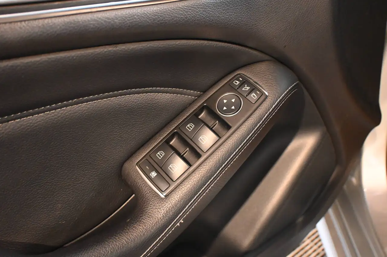 Mercedes-Benz B 180 - 8