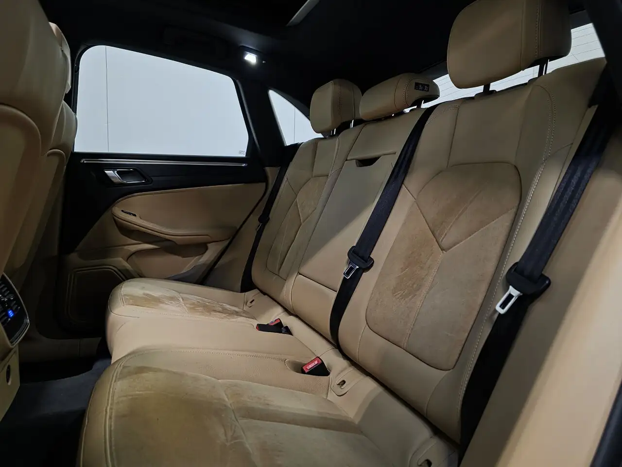 Porsche Macan - 10