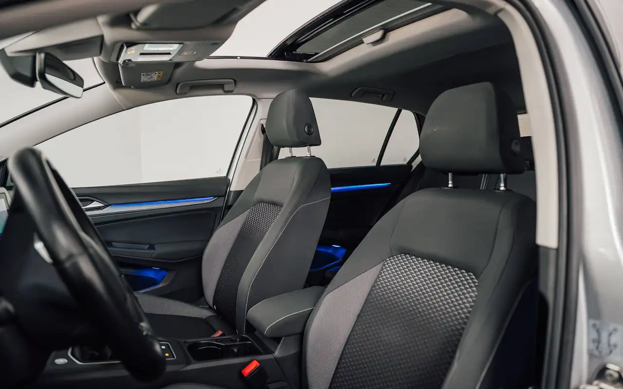 Volkswagen Golf - 12