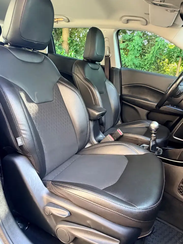 Jeep Compass - 10