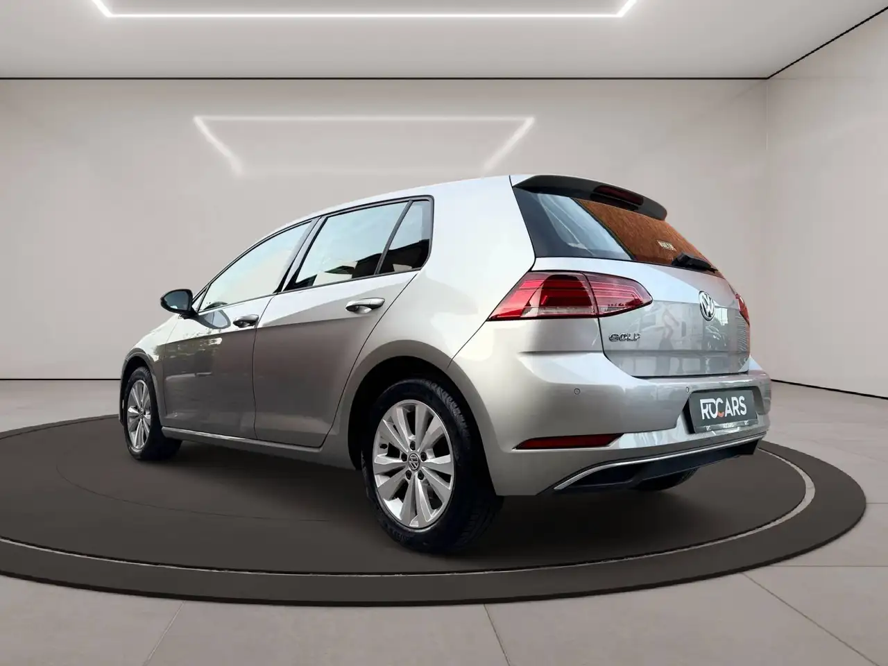 Volkswagen Golf - 8