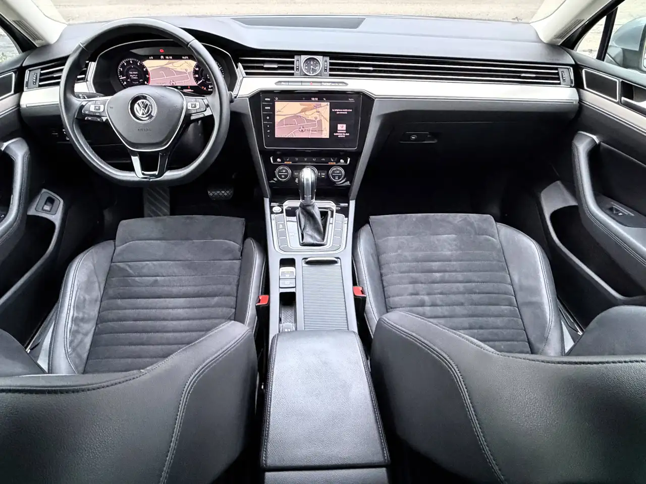 Volkswagen Passat - 12