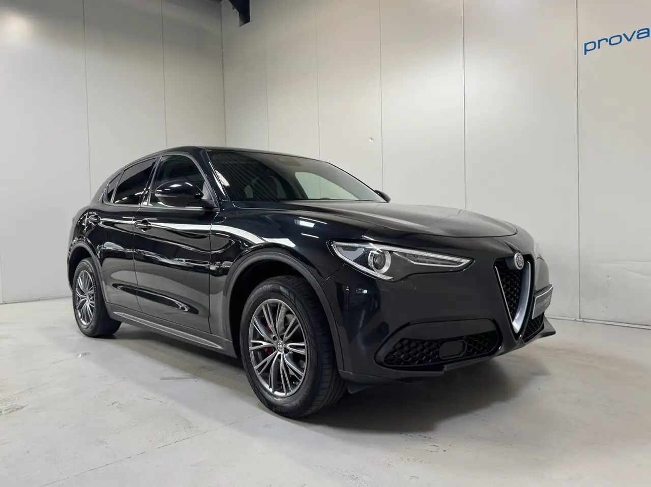 Alfa Romeo Stelvio - 5