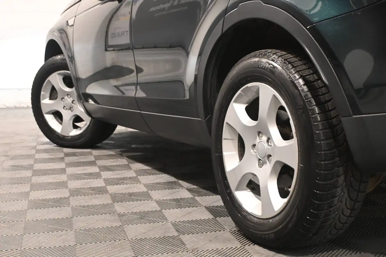 Land Rover Discovery Sport - 8