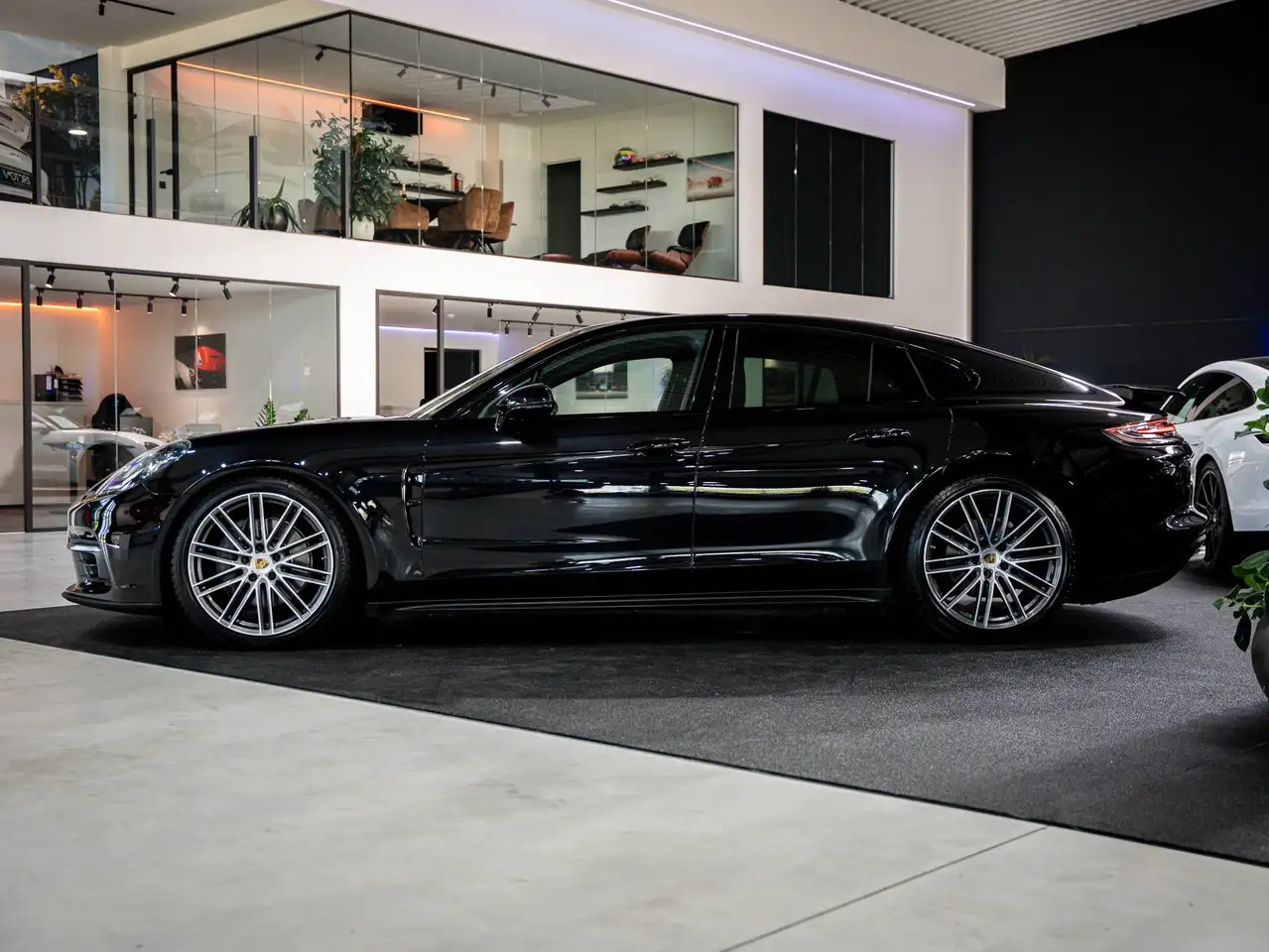 Porsche Panamera - 2