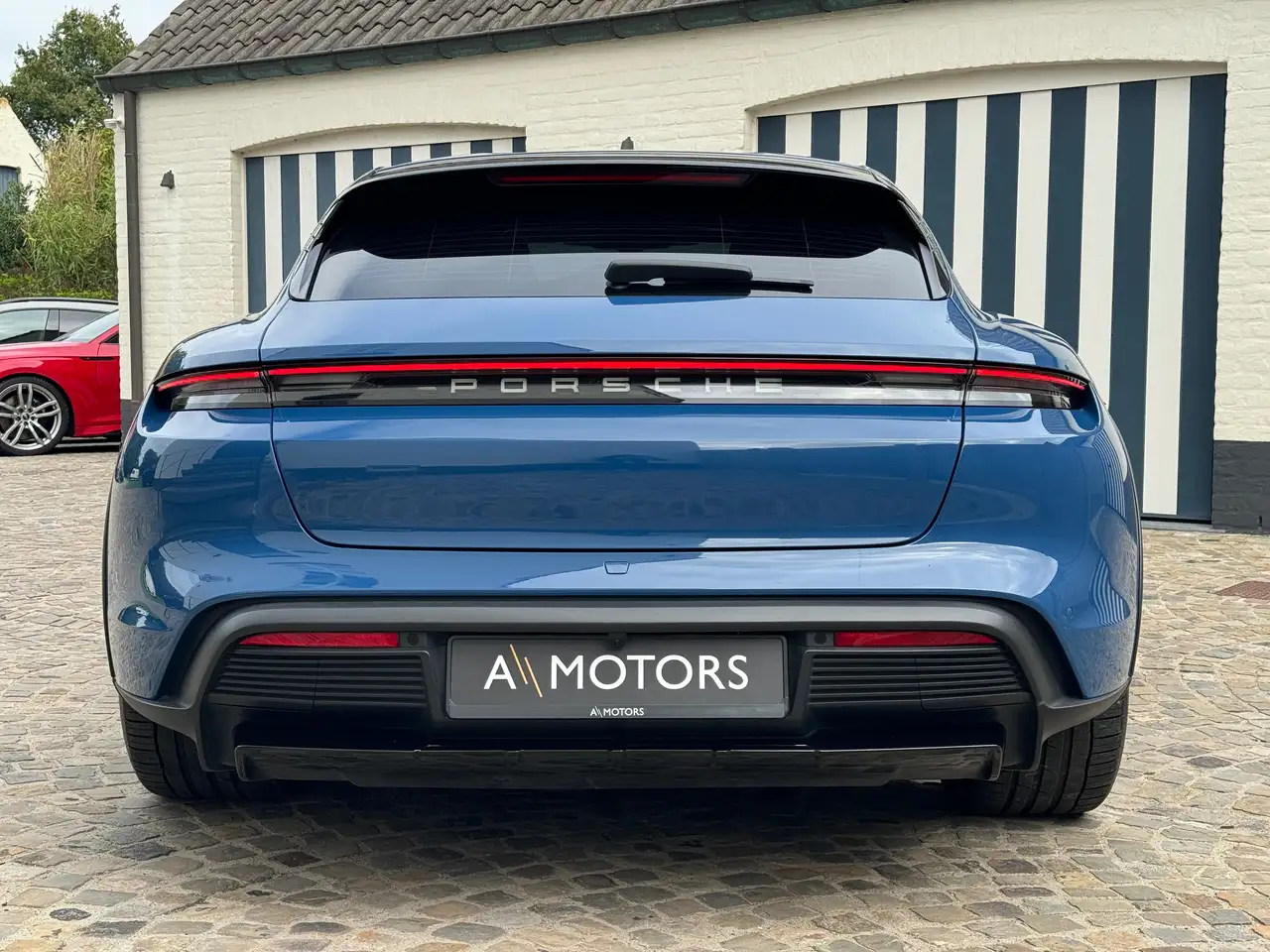 Porsche Taycan - 4