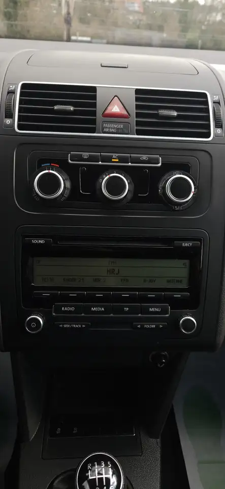 Volkswagen Touran - 10