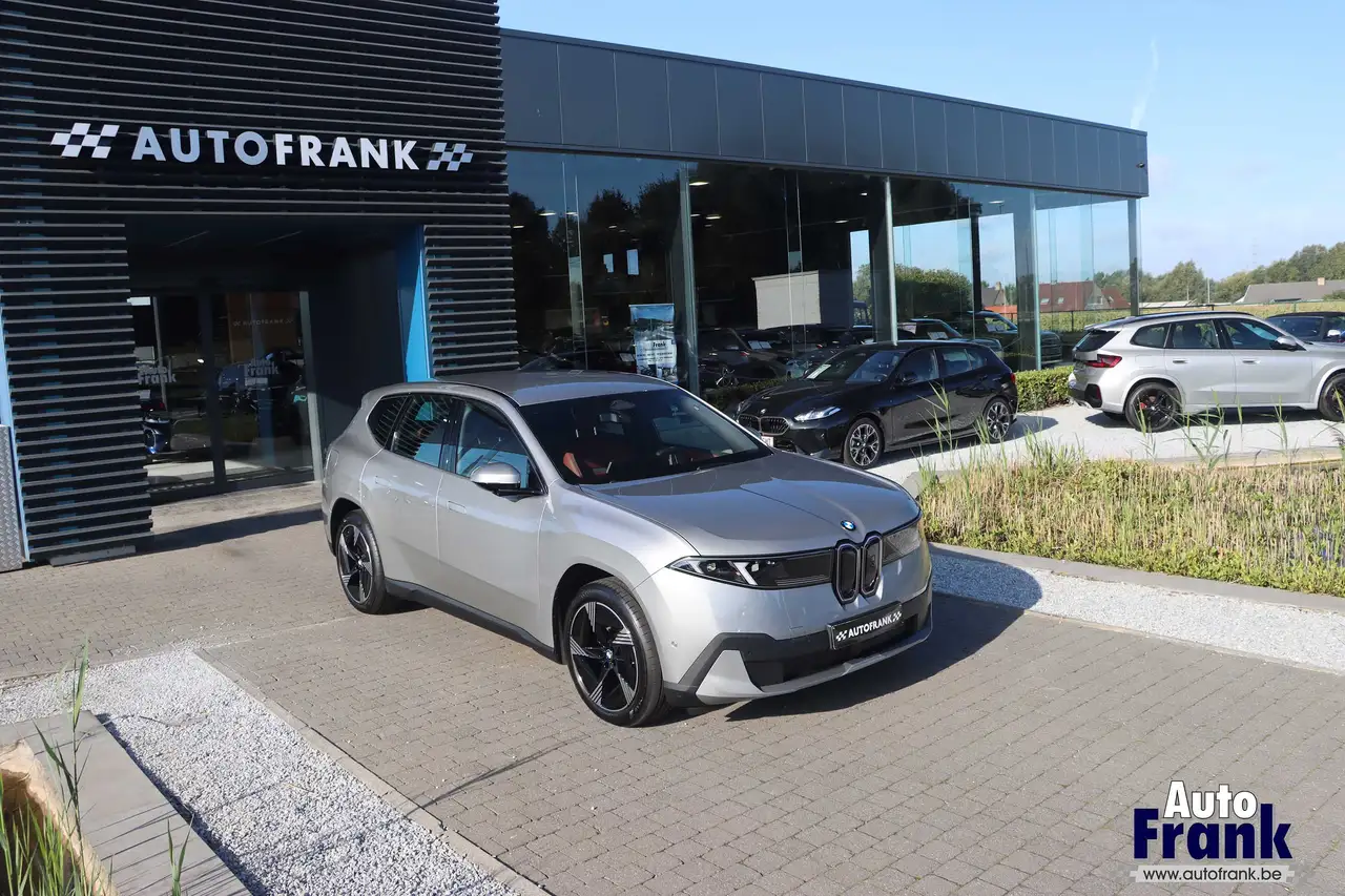 BMW iX3 - 9