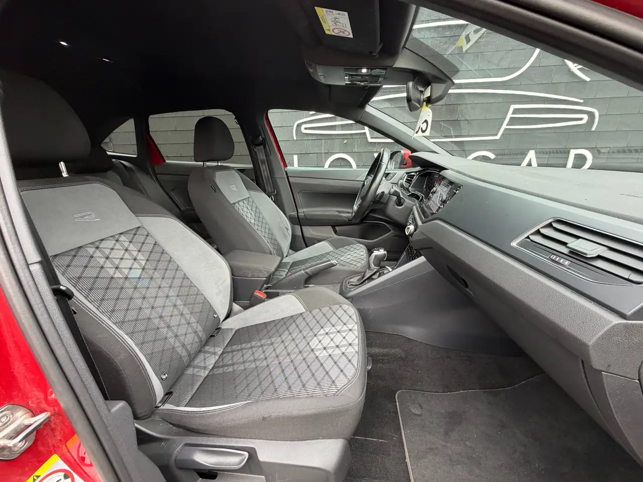 Volkswagen Taigo - 12