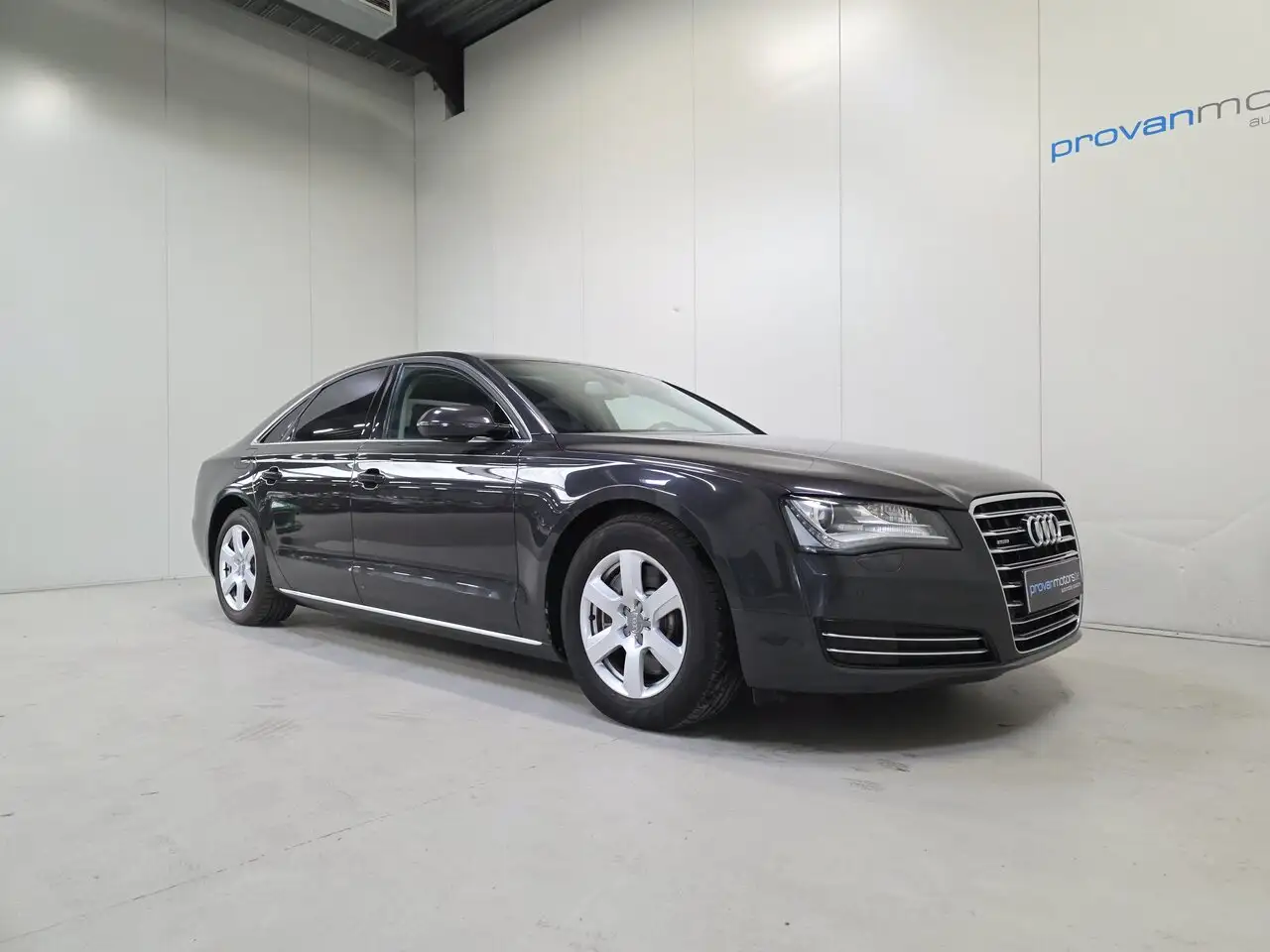 Audi A8 - 5