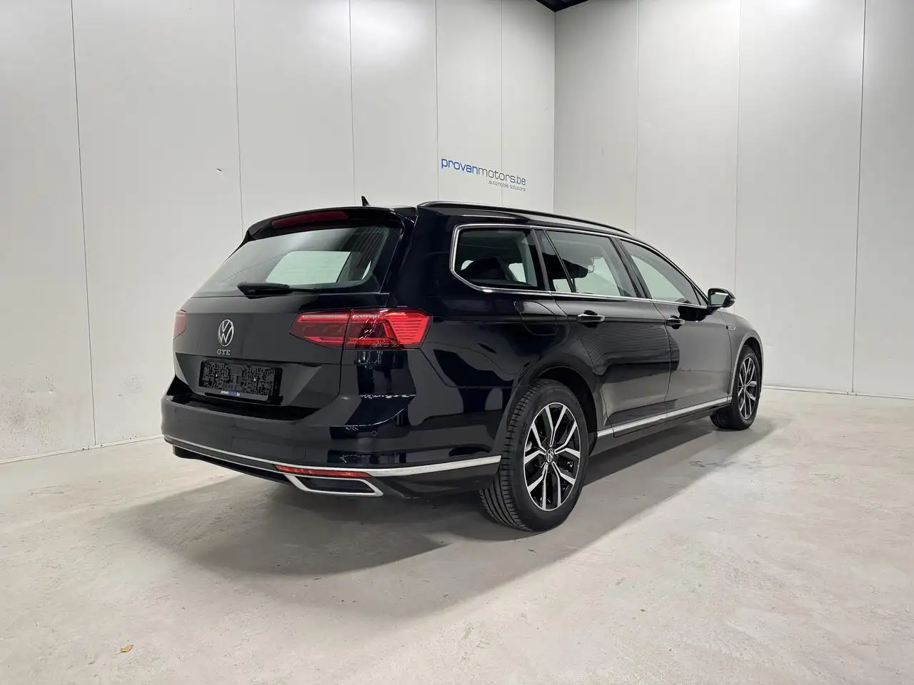 Volkswagen Passat - 3