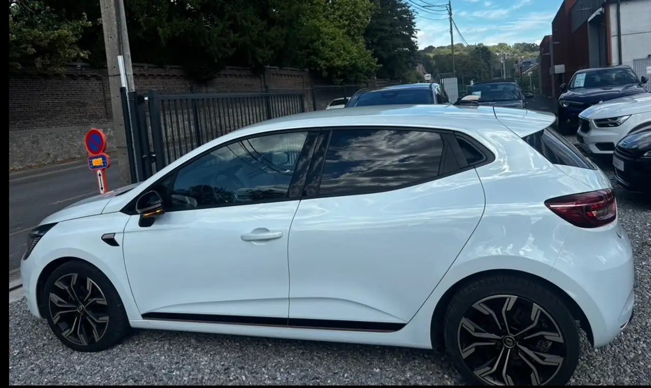 Renault Clio - 11