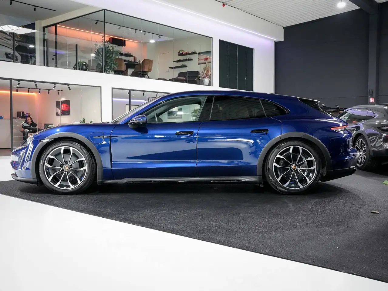 Porsche Taycan - 2