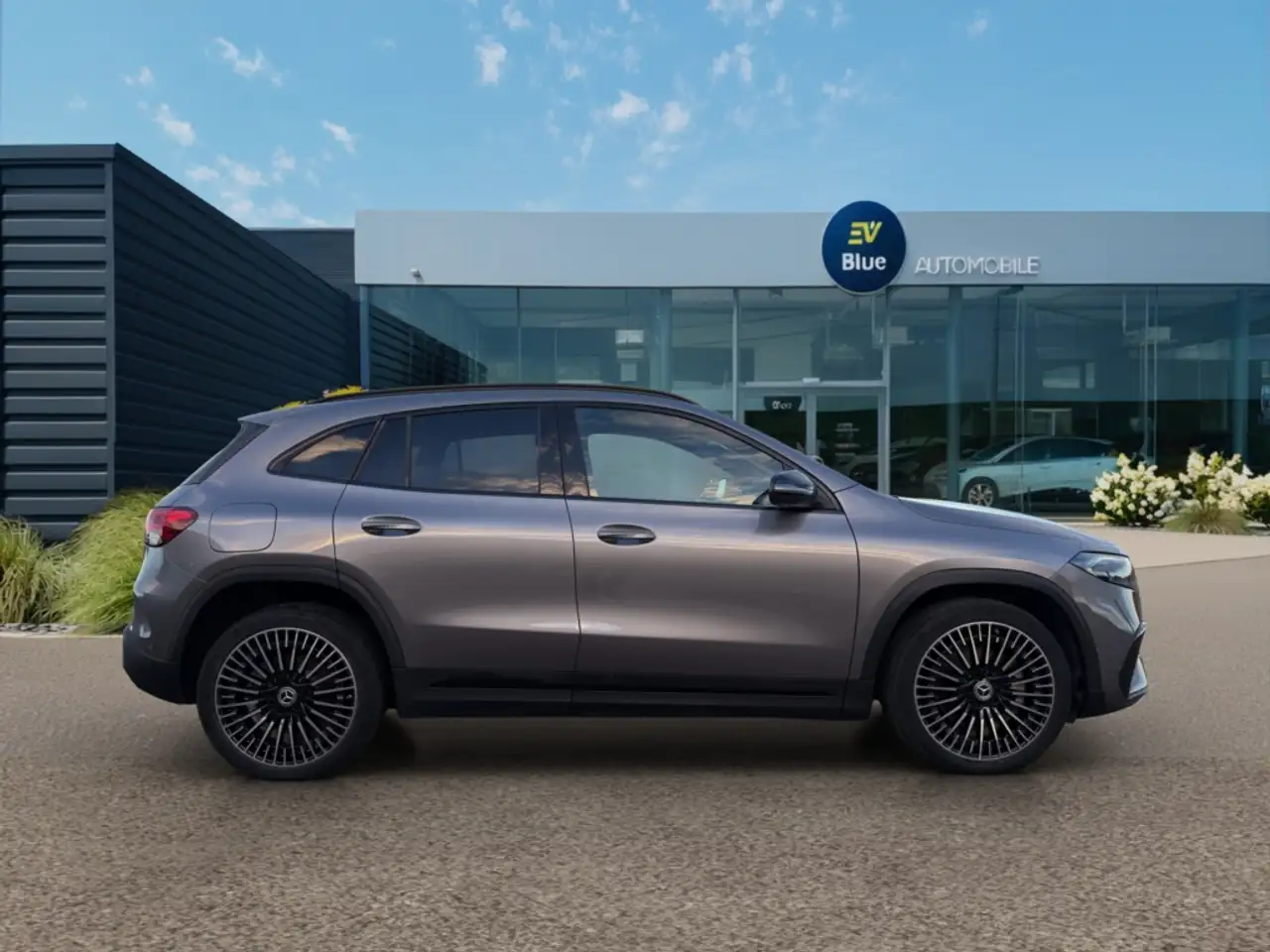 Mercedes-Benz EQA 250 - 7