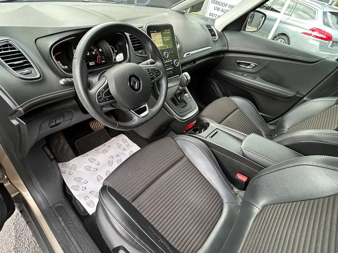 Renault Scenic - 11