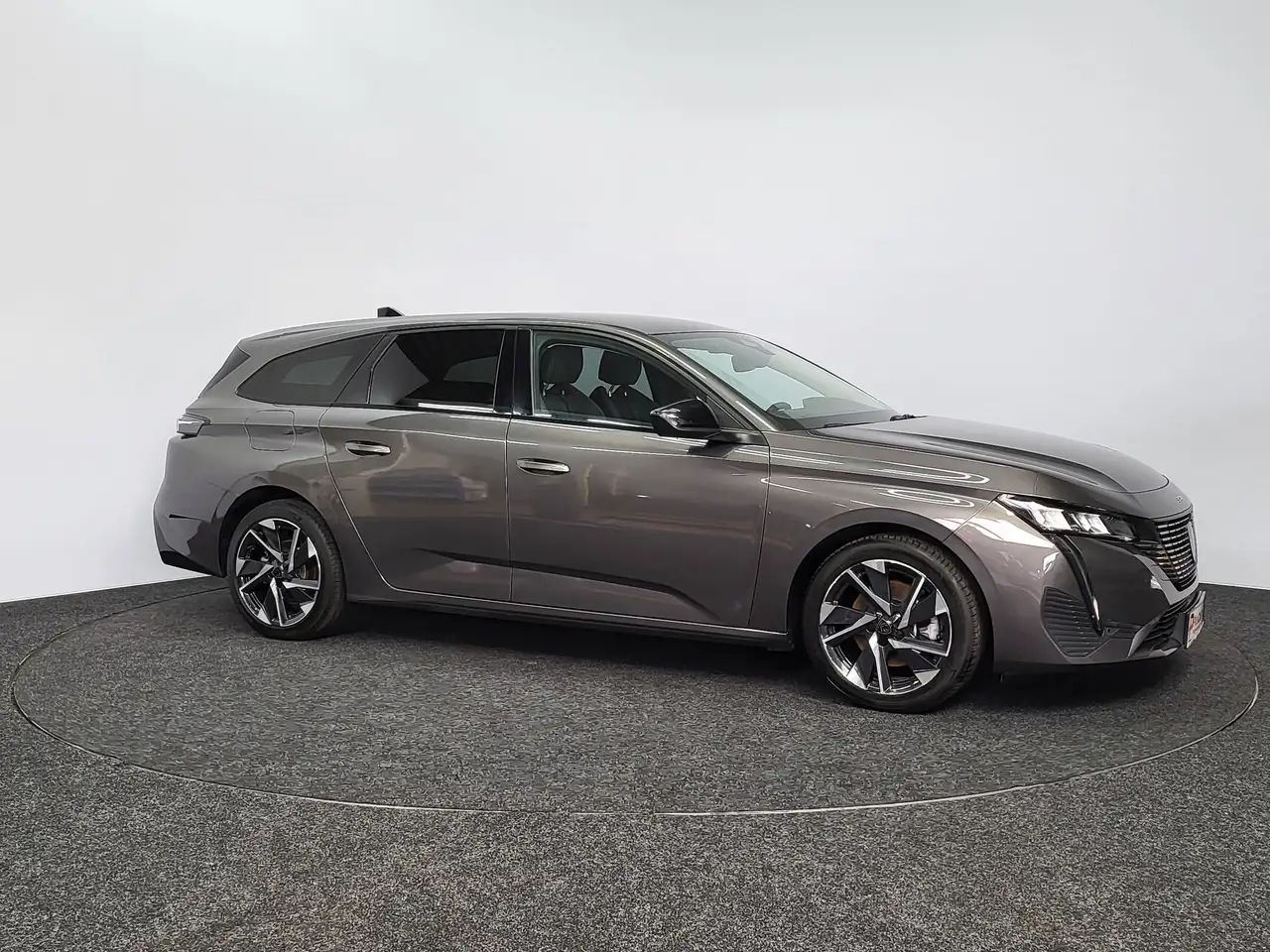 Peugeot 308 - 8