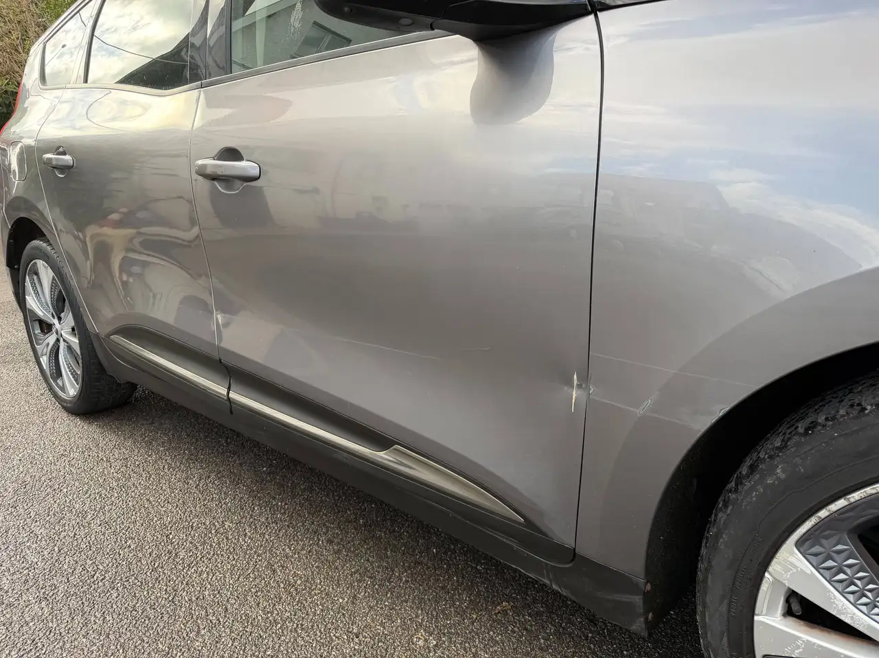 Renault Grand Scenic - 8