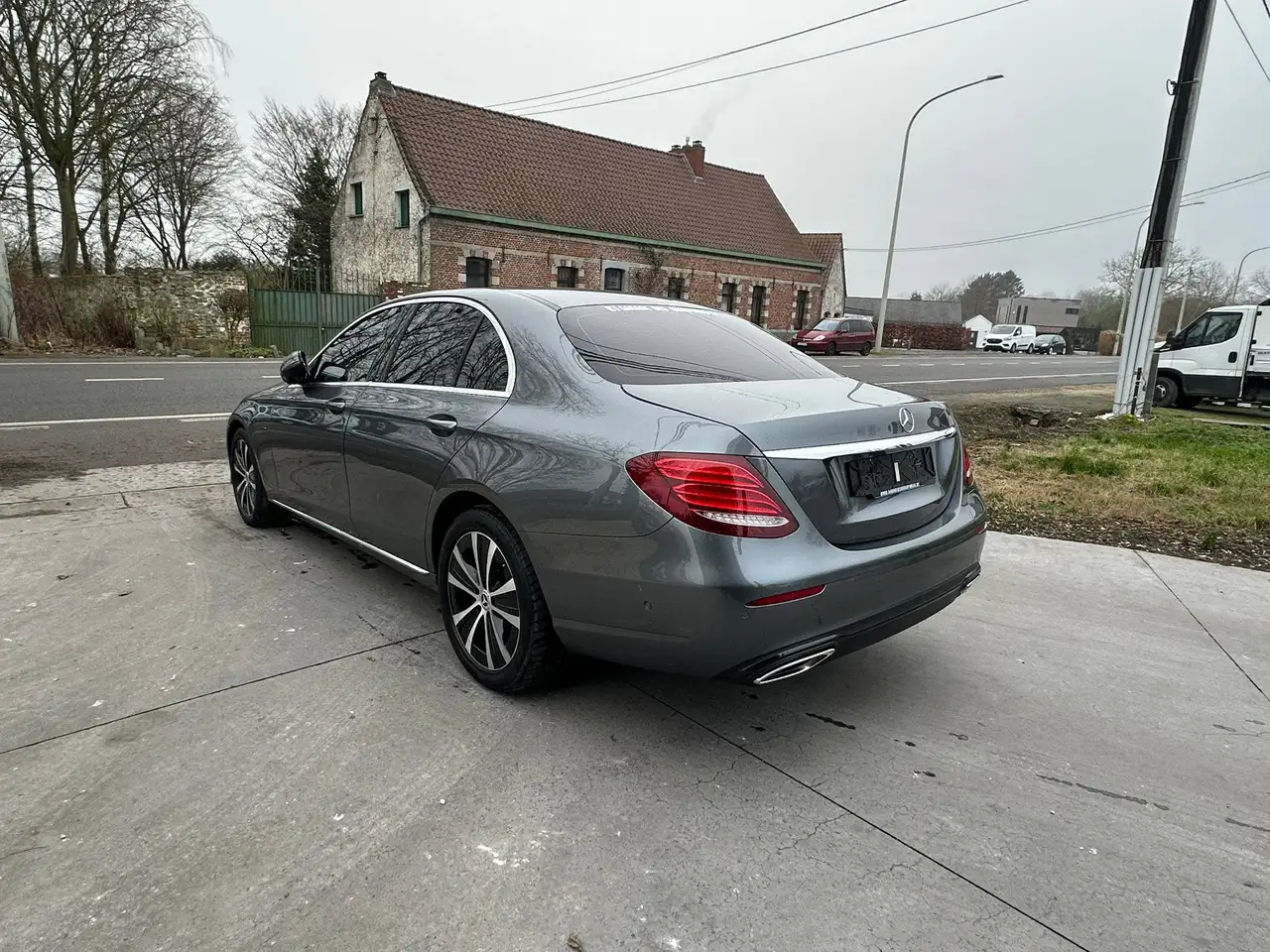 Mercedes-Benz E 300 - 6