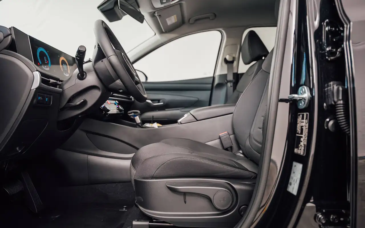 Hyundai TUCSON - 11