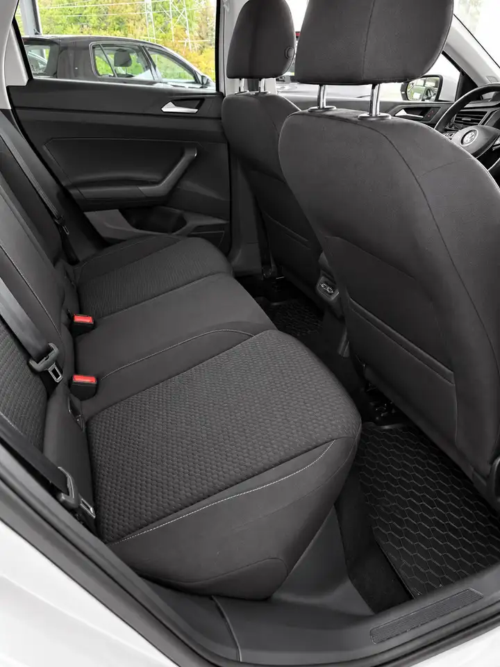 Volkswagen Polo - 12