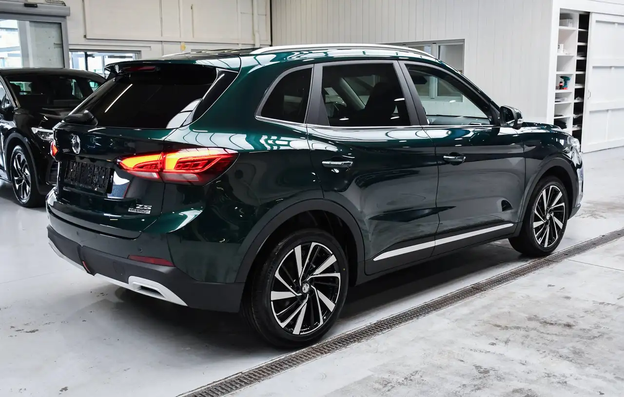 MG ZS - 3