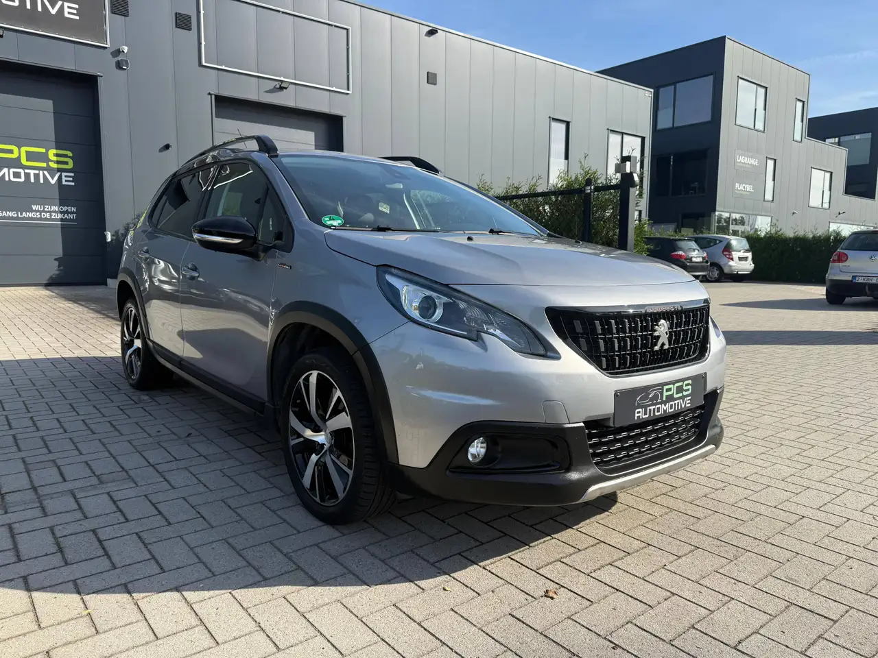 Peugeot 2008 - 3